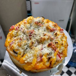 Pizza พิซซ่า ซอสนัว By ศุภาลัย พรีโม่ ตลาดพิมลราชเซ็นเตอร์