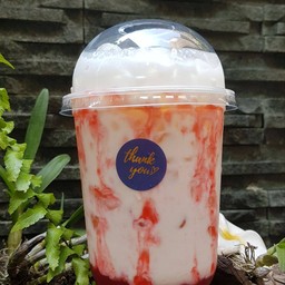 นมสดสตอเบอรี่