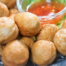 ลูกชิ้นหมูทอด