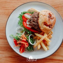 Barakat Lunlaland Cafe & Farm บารอกัต ลั้นลาแลนด์ -