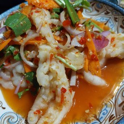 ยำเล็บมือนาง