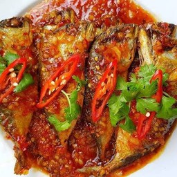 ข้าวราดปลาทูราดพริก