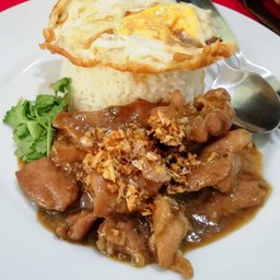 ข้าวราดไก่กระเทียม