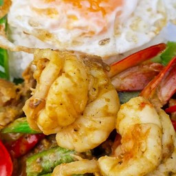 ข้าว เครื่องแกงรวมมิตร  +  ไข่ดาว