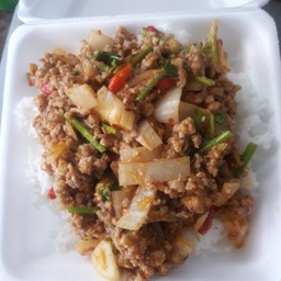 หมูสับผัดผงกะหรี่