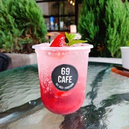 สตรอเบอรี่โซดา