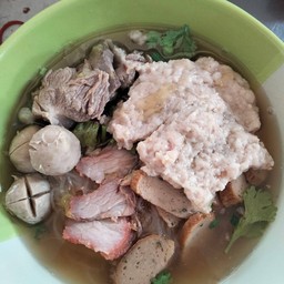 ก๋วยเตี๋ยวหมู