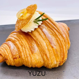 Yuzu Croissant