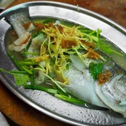 ปลากะพงนึ่งบ๊วย