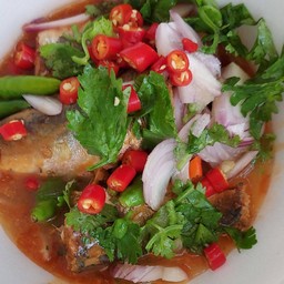 ยำปลากระป๋อง