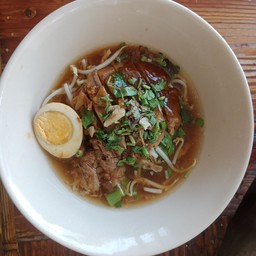 ก๋วยเตี๋ยวขาหมู