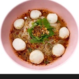 ลูกชิ้นหมู น้ำต้มยำ  น้ำต้มยำ