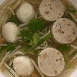 เกาเหลา ลูกชิ้น + หมูยอ