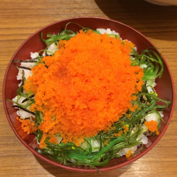 ข้าวหน้าไข่กุ้งยำสาหร่าย