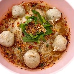 ลูกชิ้นเอ็น เอ็น น้ำต้มยำ  นำต้มยำ