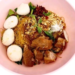 ลูกชิ้นหมู + หมูตุ๋น แห้ง แห้ง ยำ ยำ (ช+ต)