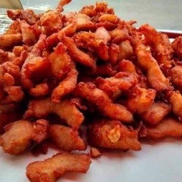 หมูทอดกระเทียม ถ.แจ้งสนิท