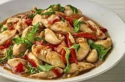 กะเพราไก่ กับข้าว