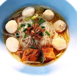 ทุกอย่าง น้ำใส