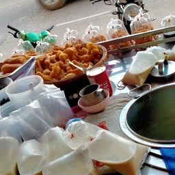 น้ำเต้าหู้ ตี๋เล็ก