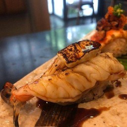 ซูชิกุ้งยักษ์ชีส