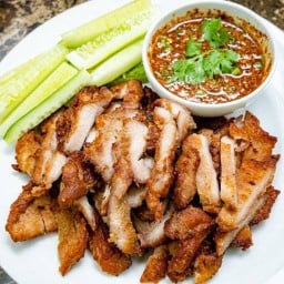 เอฟ อี หมูทอด เอฟ อี หมูทอด