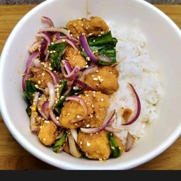 ข้าวยำไก่แซ่บ