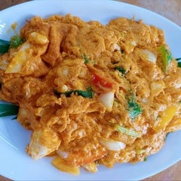 เนื้อปูก้อนผัดผงกระหรี่