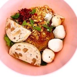 ลูกชิ้นหมู + หมูยอ แห้งยำ