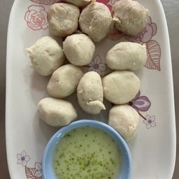 ลวกจิ้มลูกชิ้นผสม