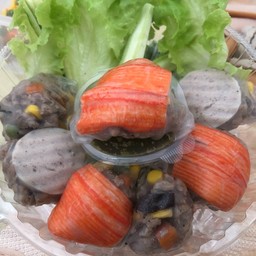 ลุยสวนรวม  หน้าปูอัด หมูล้วน หน้าหมูยอ