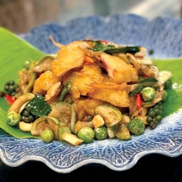 ปลากระพงผัดฉ่า