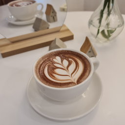 Hot Chocolate ช็อคโกแลตร้อน