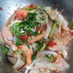 ยำผักกะเฉด-รวมมิตร
