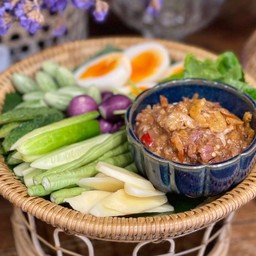 น้ำพริกกุ้งเสียบ พร้อมผักเคียง