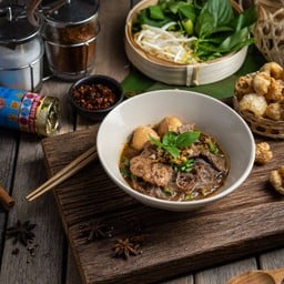 โกจิก๋วยเตี๋ยวเรืออยุธยา นนทบุรี