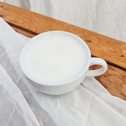 Hot Milk นมสดร้อน