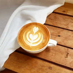 Hot cafe Latte ลาเต้ร้อน