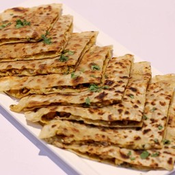 Chicken Keema Paratha With Curd