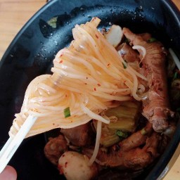 กะเตี๋ยวกะน้ำร้านรถไถ