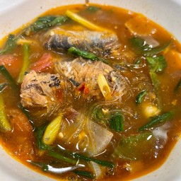 แกงเส้นปลากระป๋อง