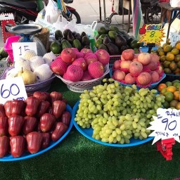 ผลไม้สด ตลาดเช้าวังหิน by ช่อลดา