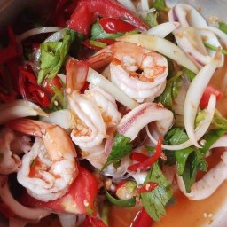 ร้านอาหารมาดามเรย์