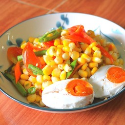 ตำข้าวโพดไข่เค็ม