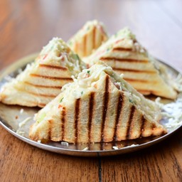Vegetable Cheese Grill Sandich