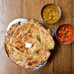 Spl.Lacha Stuffed Kulcha With Chole