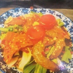 ยำกุ้งแซลมอนดอง