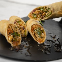 CHICKEN SPRING ROLL