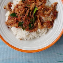 พริกแกงราดข้าว
