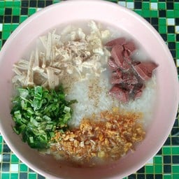 ก๋วยจั๊บ-ข้าวต้มโบราณ แซบสูตรเจ๊ตาย
